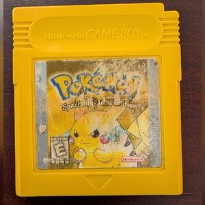Nintendo Game Boy Pokémon Special Pikachu Edition - Yellow